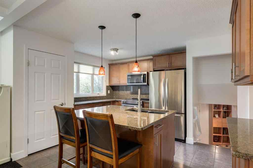 MLS® A2243176 - 5016 Norris Road NW in North Haven Calgary, Residential