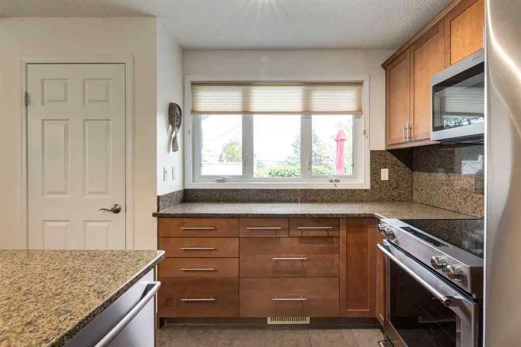 MLS® A2243176 - 5016 Norris Road NW in North Haven Calgary, Residential