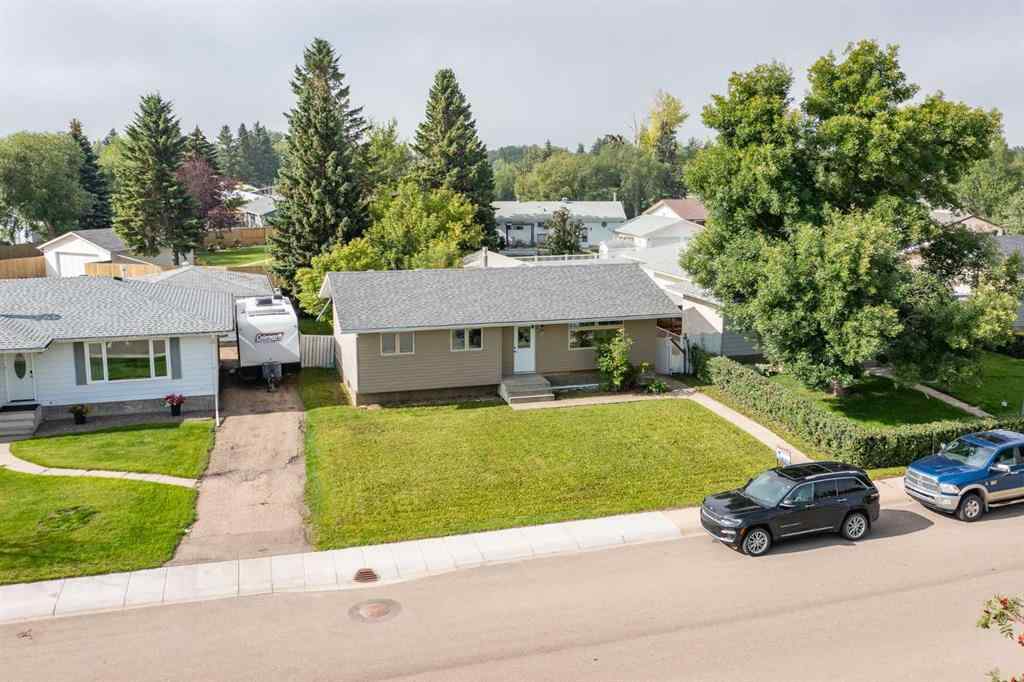 MLS® A2243178 - 11 Osborne Street  in Oriole Park Red Deer, Residential