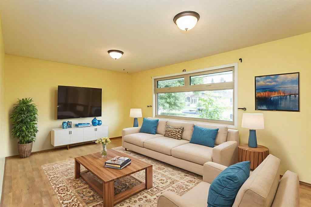 MLS® A2243178 - 11 Osborne Street  in Oriole Park Red Deer, Residential