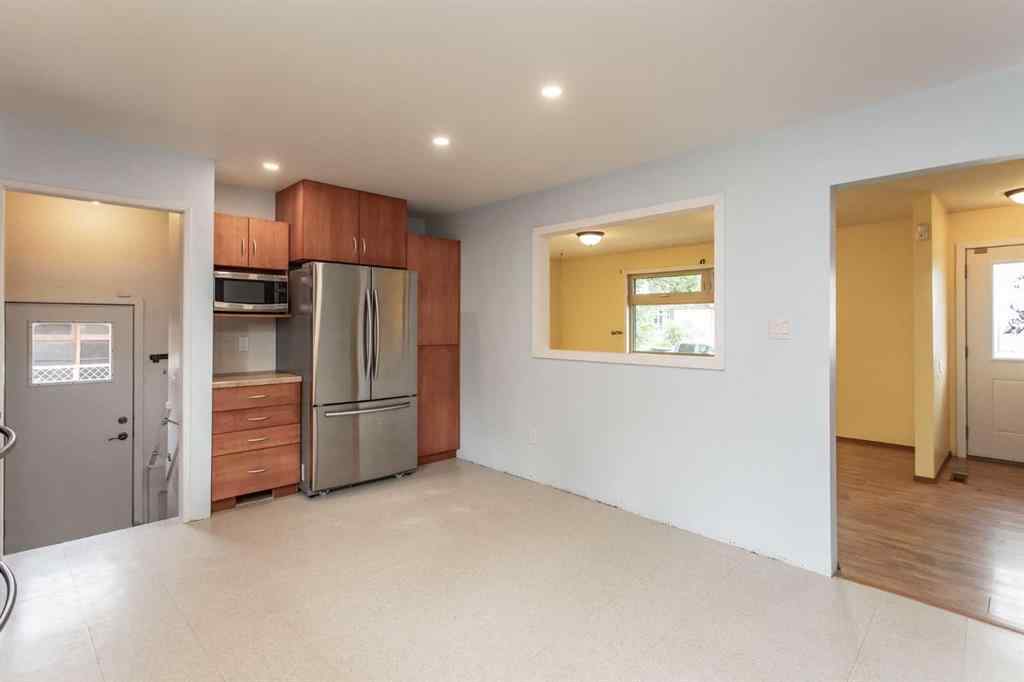 MLS® A2243178 - 11 Osborne Street  in Oriole Park Red Deer, Residential
