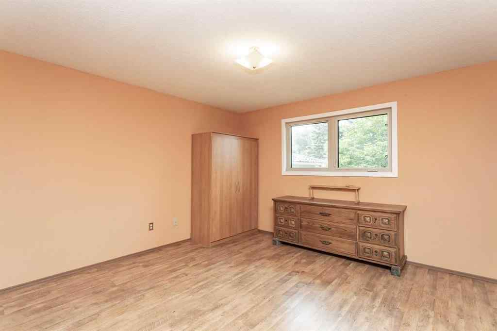 MLS® A2243178 - 11 Osborne Street  in Oriole Park Red Deer, Residential