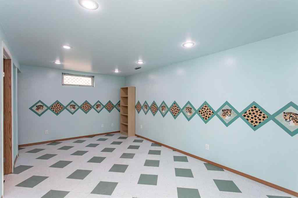 MLS® A2243178 - 11 Osborne Street  in Oriole Park Red Deer, Residential