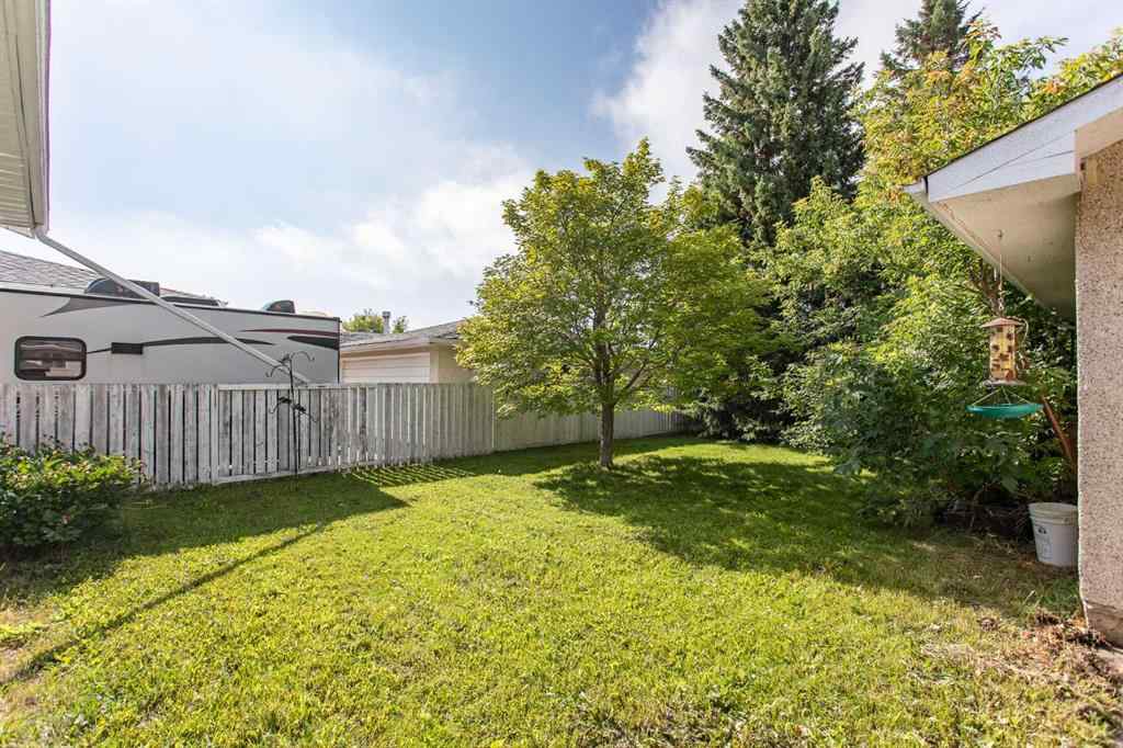 MLS® A2243178 - 11 Osborne Street  in Oriole Park Red Deer, Residential