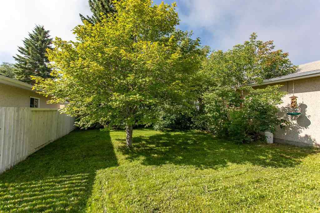 MLS® A2243178 - 11 Osborne Street  in Oriole Park Red Deer, Residential