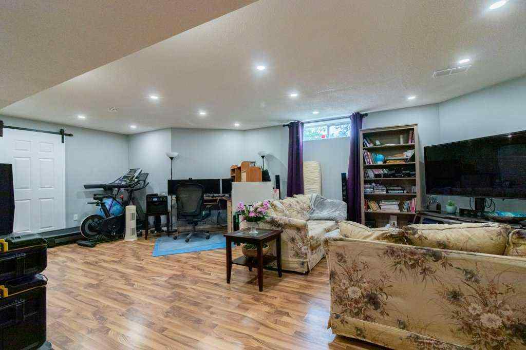 MLS® A2243185 - 138 Hampstead Circle NW in Hamptons Calgary, Residential