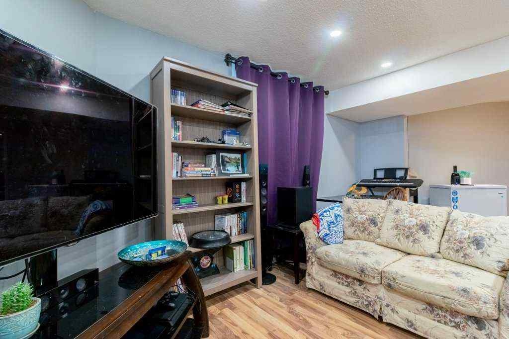 MLS® A2243185 - 138 Hampstead Circle NW in Hamptons Calgary, Residential
