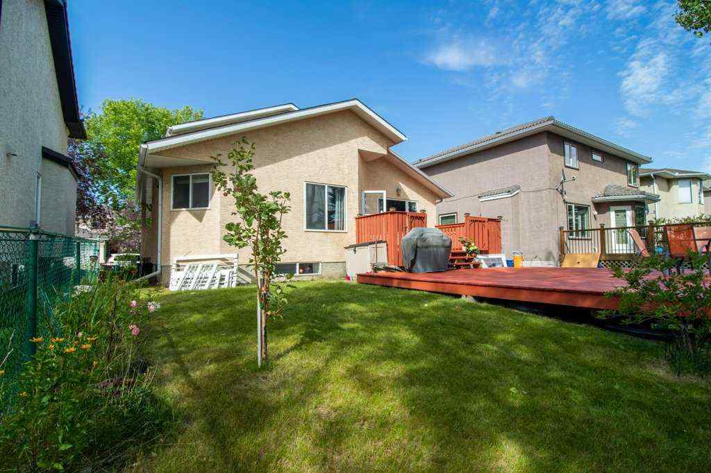 MLS® A2243185 - 138 Hampstead Circle NW in Hamptons Calgary, Residential