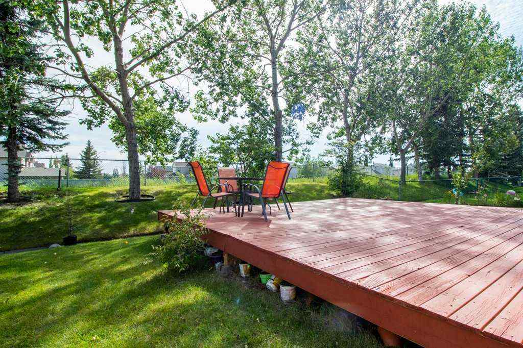 MLS® A2243185 - 138 Hampstead Circle NW in Hamptons Calgary, Residential