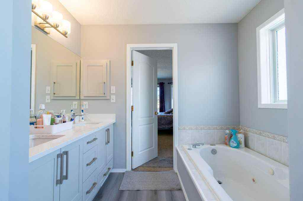 MLS® A2243185 - 138 Hampstead Circle NW in Hamptons Calgary, Residential