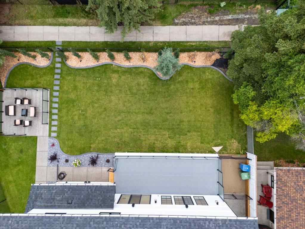 MLS® A2243190 - 12 Vardana Place NW in Varsity Calgary, Residential