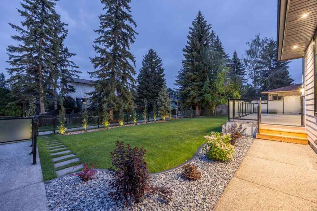 MLS® A2243190 - 12 Vardana Place NW in Varsity Calgary, Residential