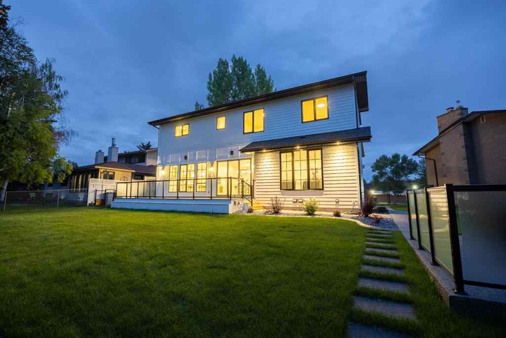 MLS® A2243190 - 12 Vardana Place NW in Varsity Calgary, Residential