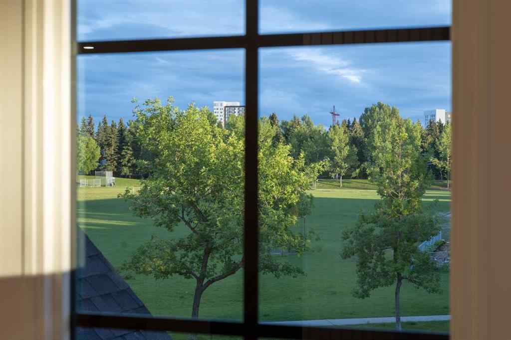 MLS® A2243190 - 12 Vardana Place NW in Varsity Calgary, Residential
