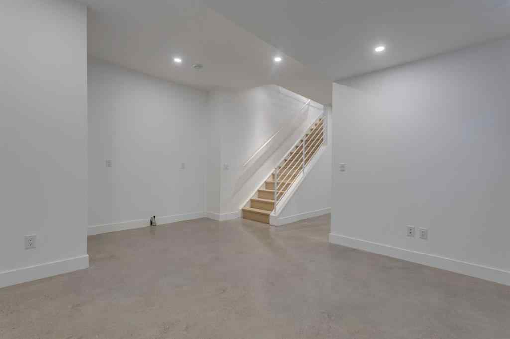 MLS® A2243194 - 701 27 Avenue NW in Mount Pleasant Calgary, Residential