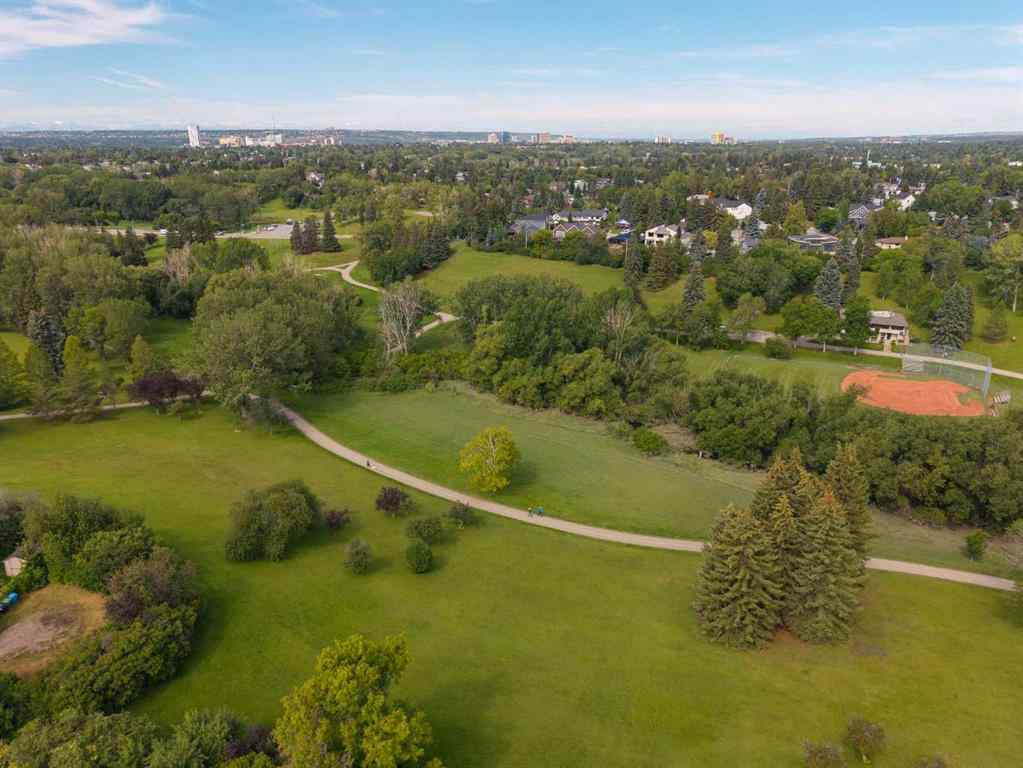 MLS® A2243194 - 701 27 Avenue NW in Mount Pleasant Calgary, Residential