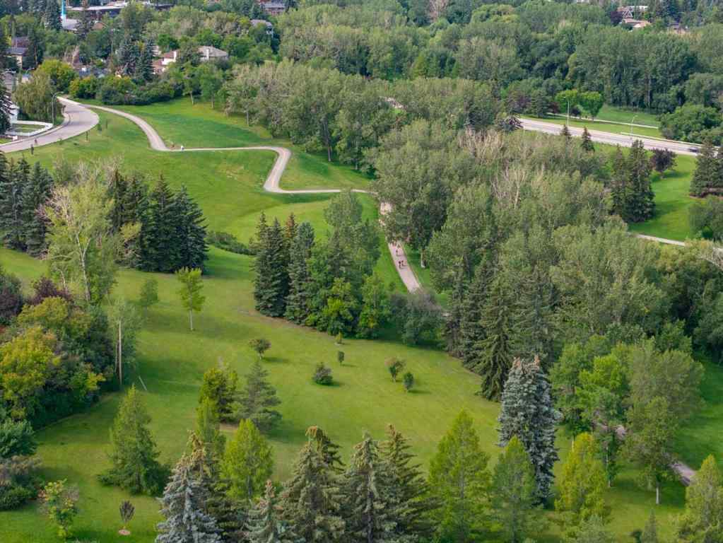 MLS® A2243194 - 701 27 Avenue NW in Mount Pleasant Calgary, Residential