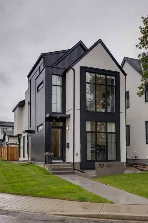 MLS® A2243194 - 701 27 Avenue NW in Mount Pleasant Calgary, Residential