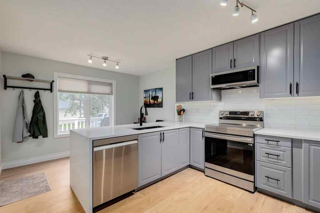 MLS® A2243203 - 122 Killarney Glen Court SW in Killarney/Glengarry Calgary, Residential