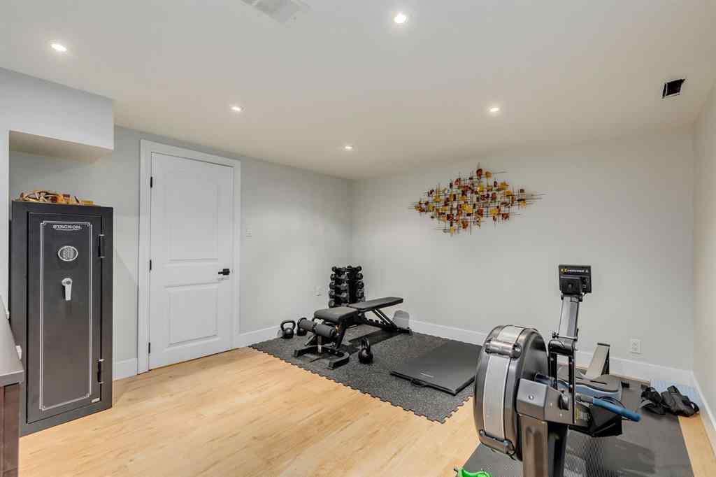 MLS® A2243203 - 122 Killarney Glen Court SW in Killarney/Glengarry Calgary, Residential