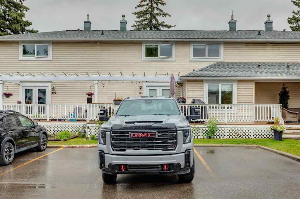 MLS® A2243203 - 122 Killarney Glen Court SW in Killarney/Glengarry Calgary, Residential
