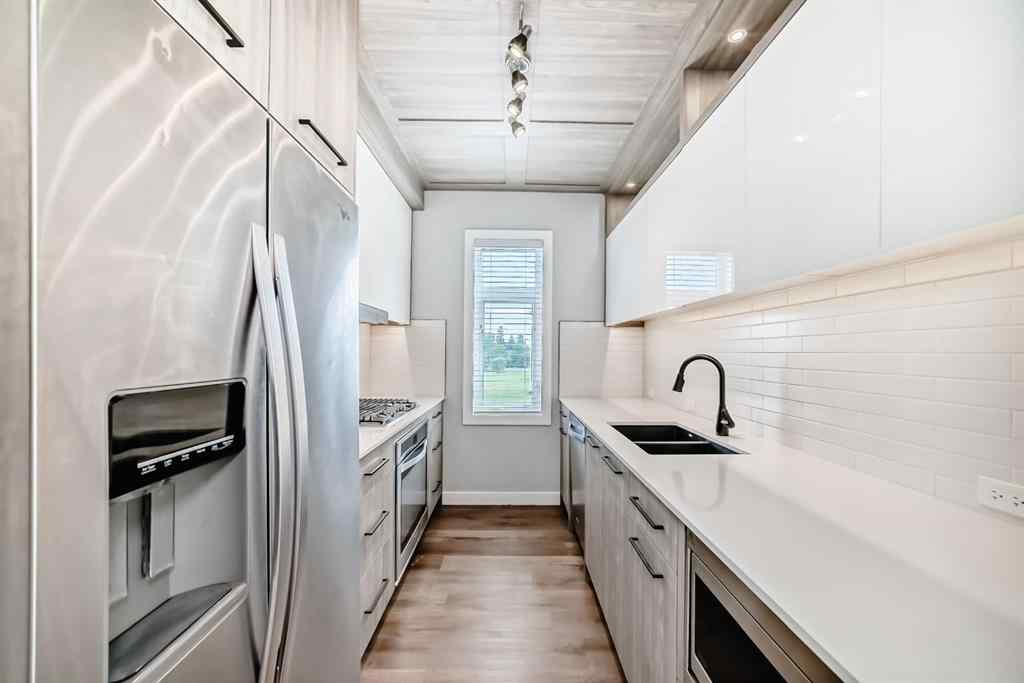 MLS® A2243214 - Unit #201 2702 17 Avenue SW in Shaganappi Calgary, Residential