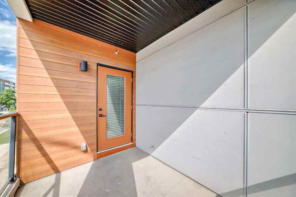 MLS® A2243214 - Unit #201 2702 17 Avenue SW in Shaganappi Calgary, Residential