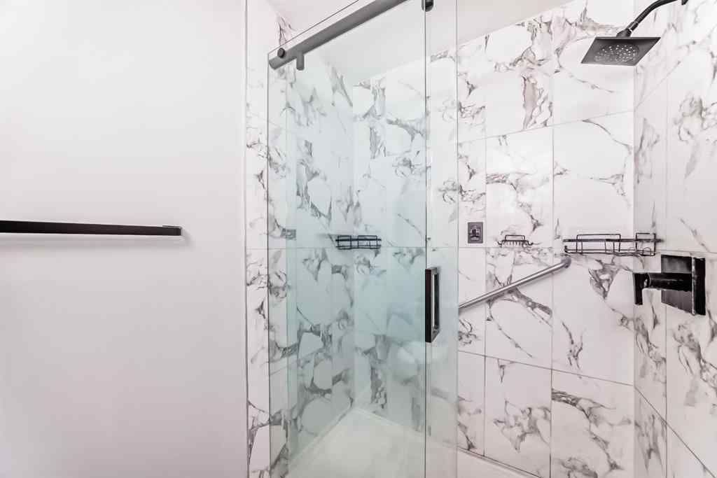 MLS® A2243214 - Unit #201 2702 17 Avenue SW in Shaganappi Calgary, Residential