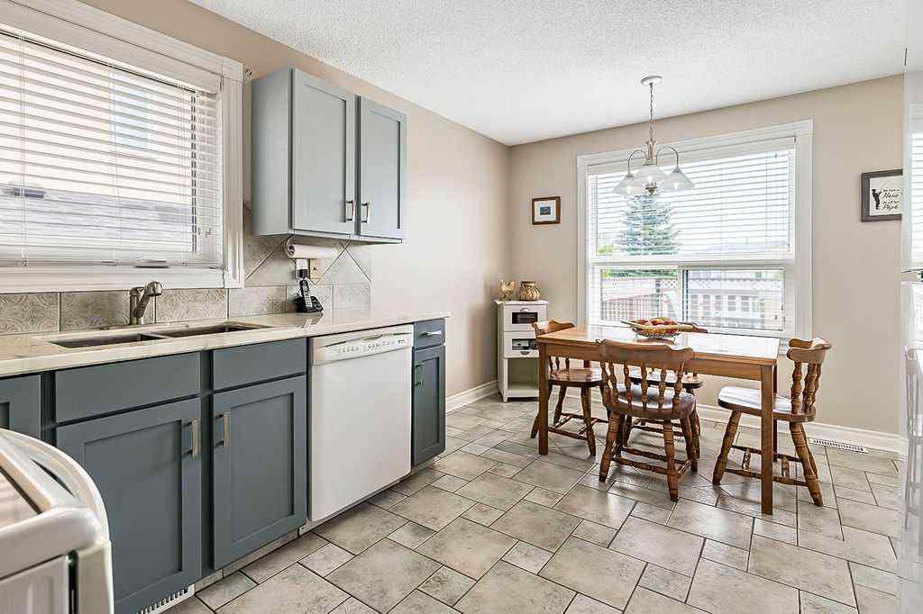MLS® A2243231 - 141 Shawfield Way SW in Shawnessy Calgary, Residential