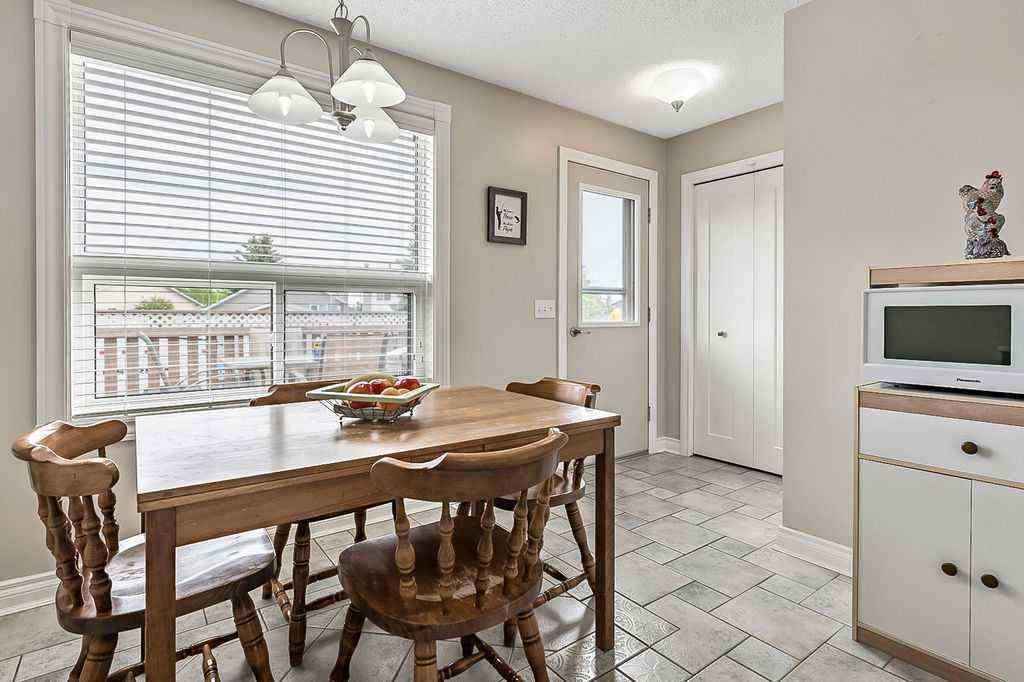 MLS® A2243231 - 141 Shawfield Way SW in Shawnessy Calgary, Residential