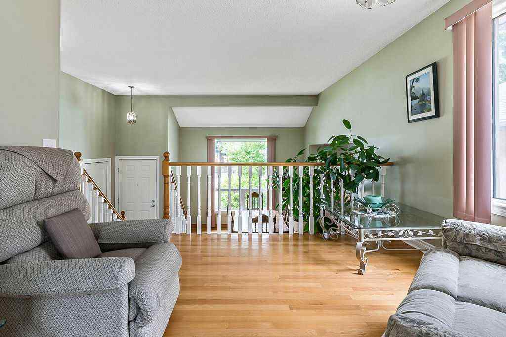 MLS® A2243231 - 141 Shawfield Way SW in Shawnessy Calgary, Residential