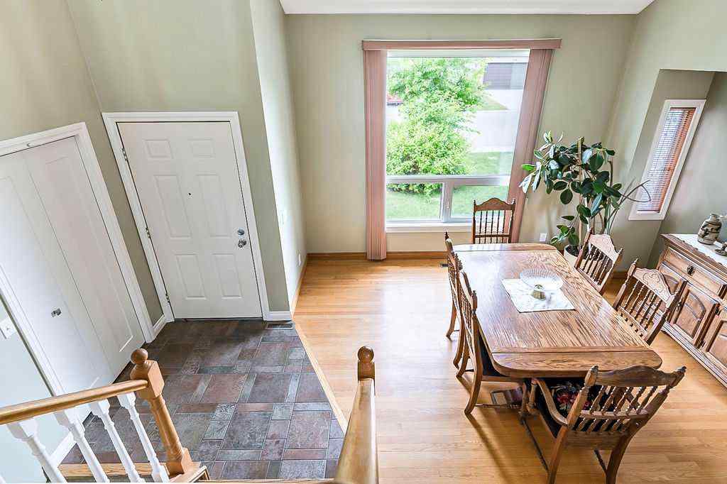 MLS® A2243231 - 141 Shawfield Way SW in Shawnessy Calgary, Residential