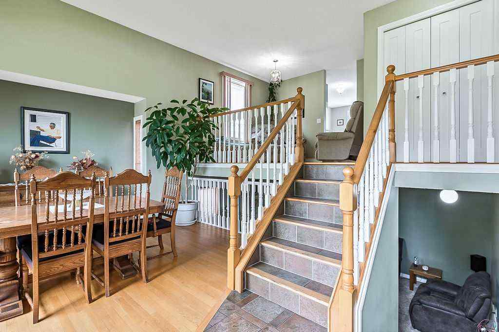 MLS® A2243231 - 141 Shawfield Way SW in Shawnessy Calgary, Residential