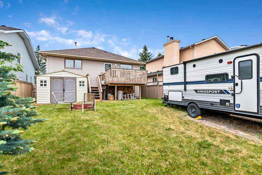 MLS® A2243231 - 141 Shawfield Way SW in Shawnessy Calgary, Residential