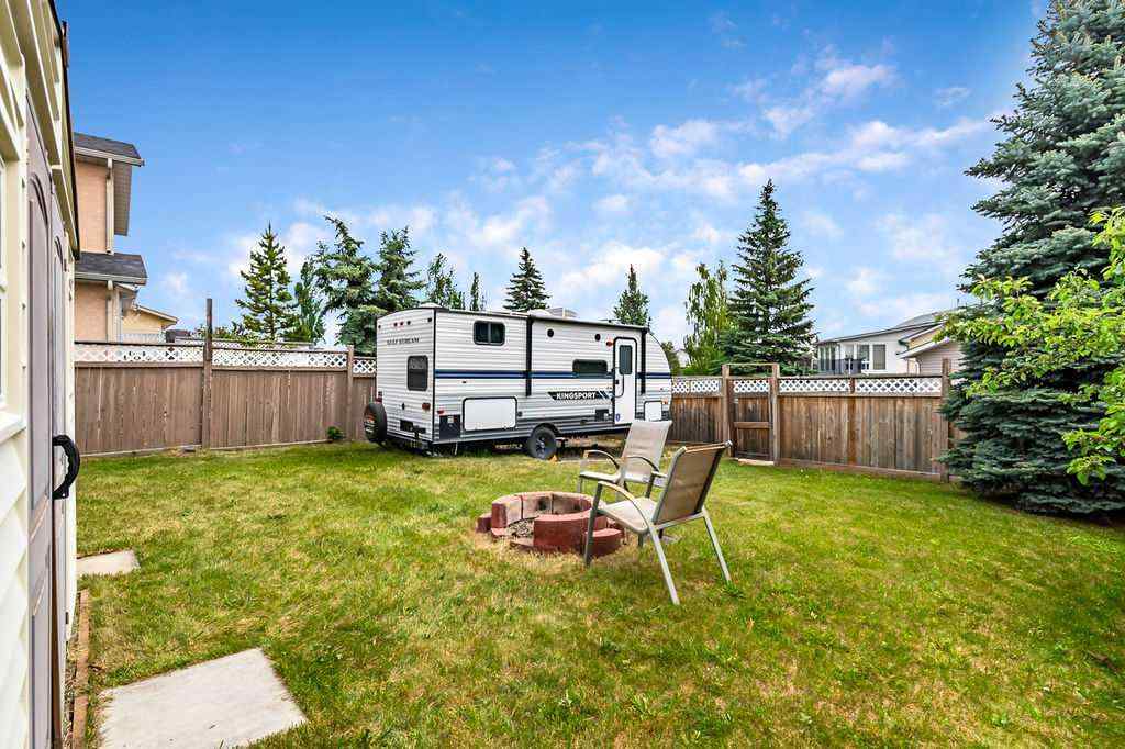 MLS® A2243231 - 141 Shawfield Way SW in Shawnessy Calgary, Residential