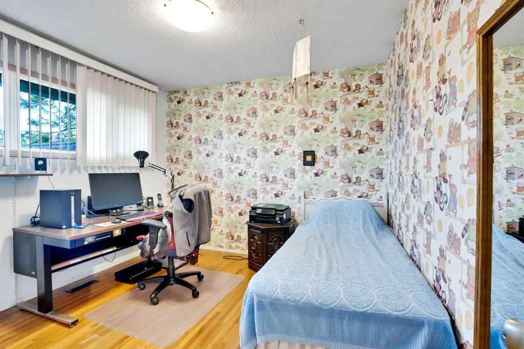 MLS® A2243235 - 1024 Lake Christina Way SE in Lake Bonavista Calgary, Residential