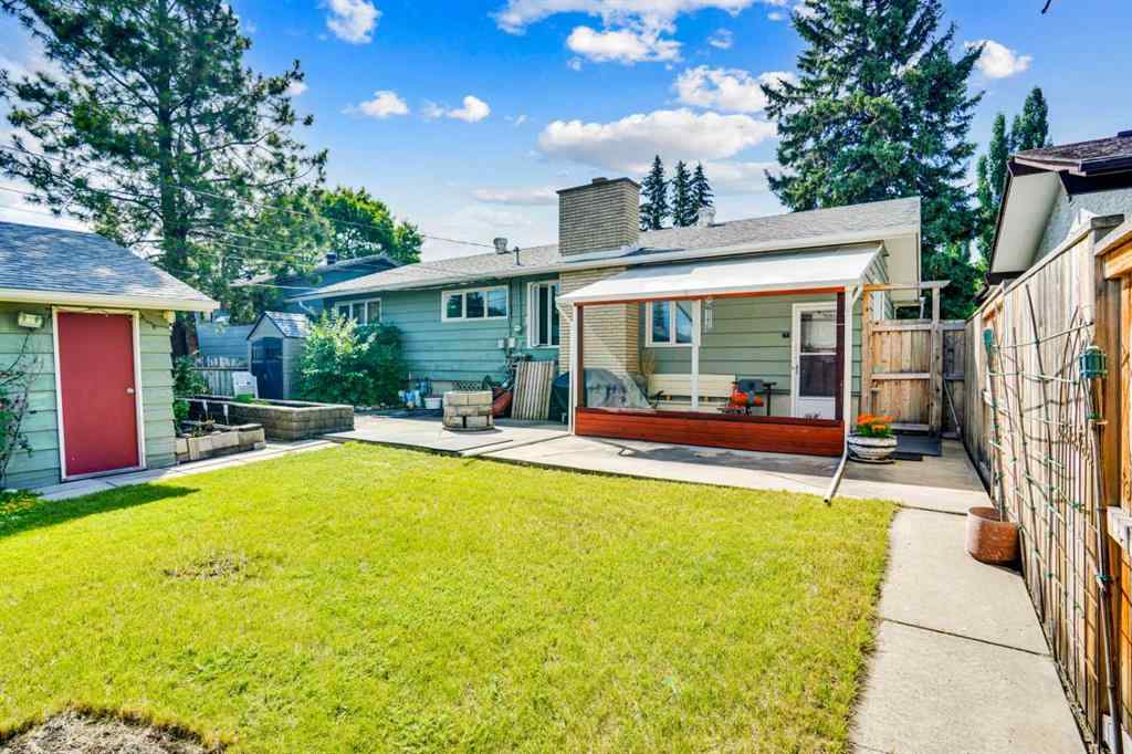MLS® A2243235 - 1024 Lake Christina Way SE in Lake Bonavista Calgary, Residential