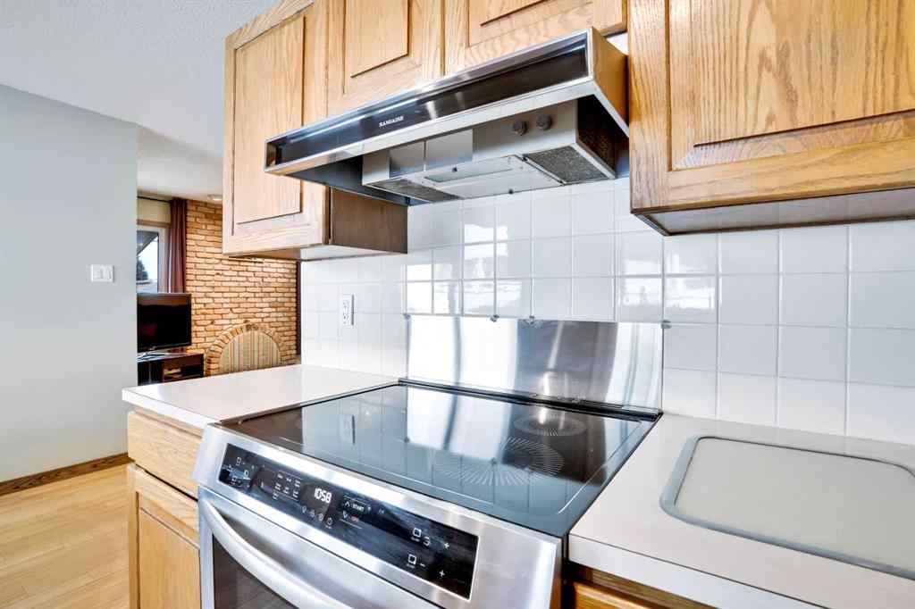 MLS® A2243235 - 1024 Lake Christina Way SE in Lake Bonavista Calgary, Residential