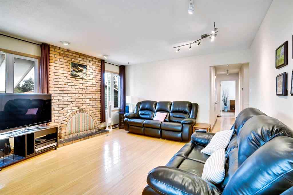 MLS® A2243235 - 1024 Lake Christina Way SE in Lake Bonavista Calgary, Residential