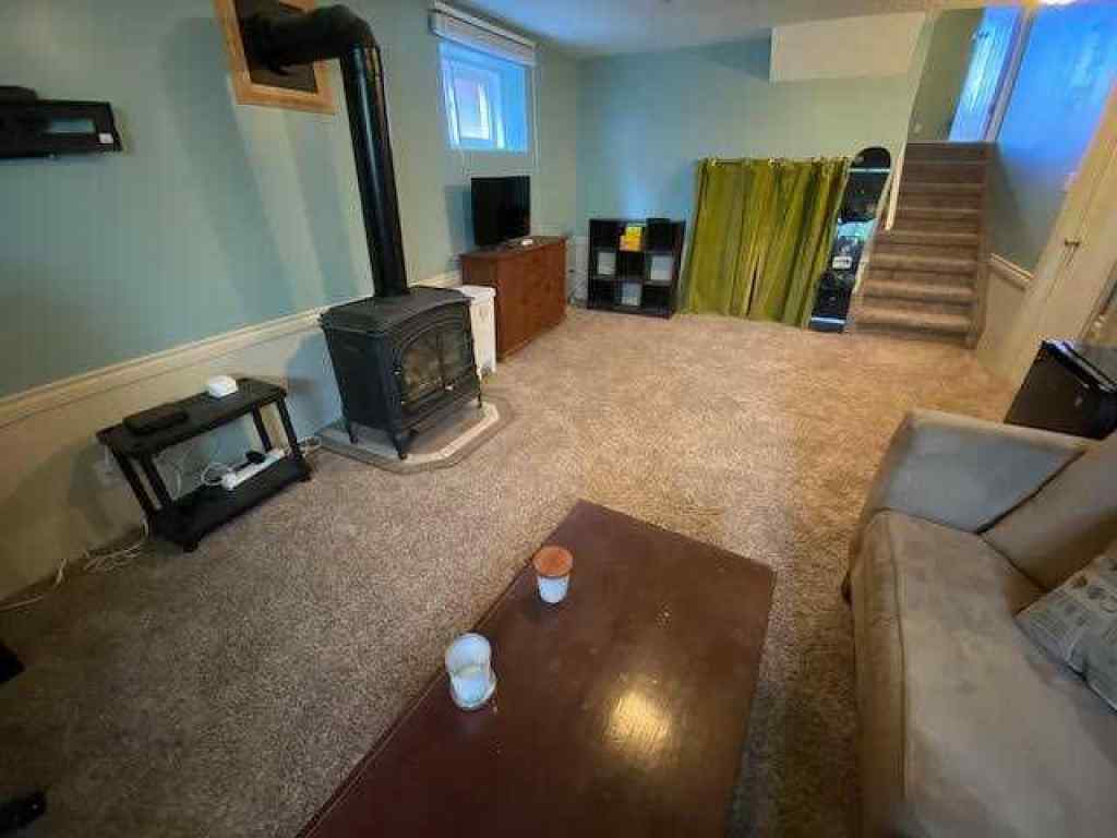 MLS® A2243243 - 121 SUTHERLAND Avenue  in Hillcrest Hinton, Residential