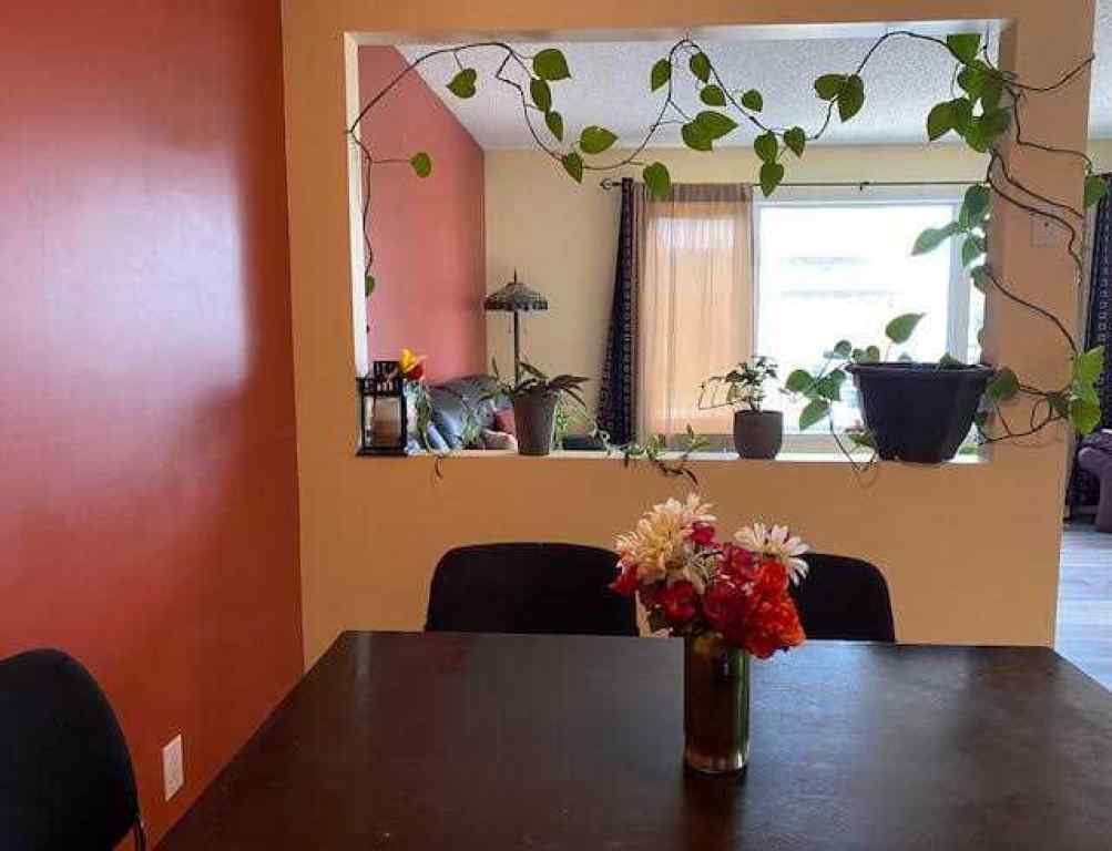 MLS® A2243243 - 121 SUTHERLAND Avenue  in Hillcrest Hinton, Residential