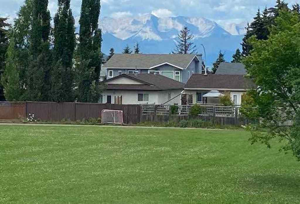 MLS® A2243243 - 121 SUTHERLAND Avenue  in Hillcrest Hinton, Residential