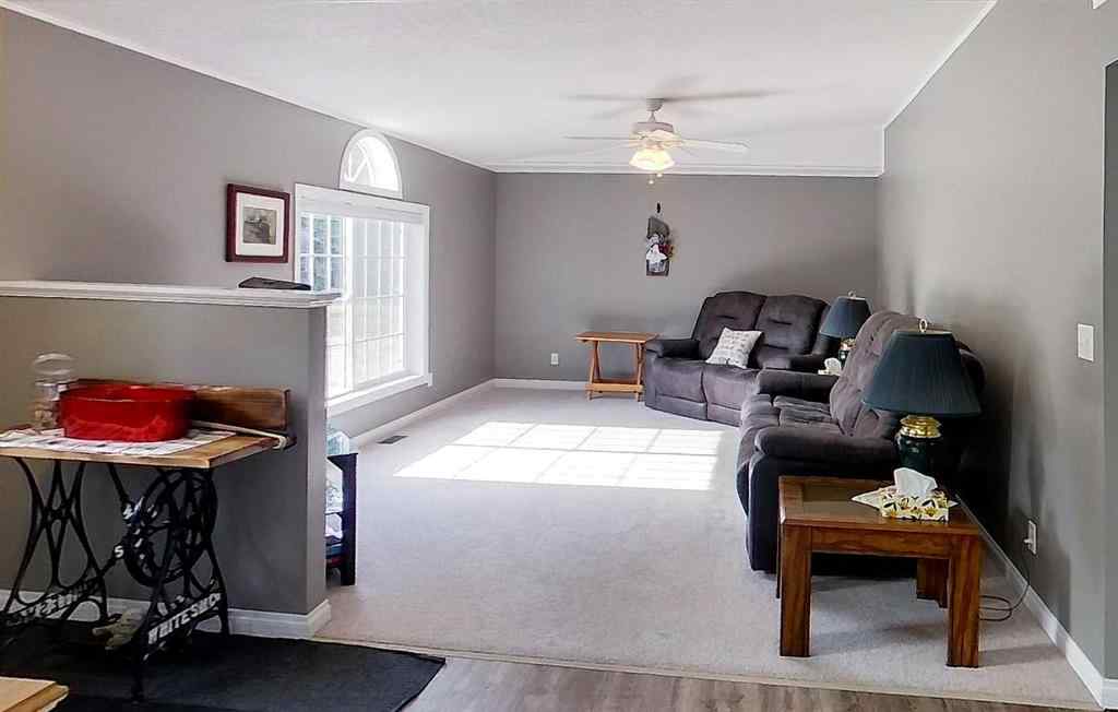 MLS® A2243248 - 710 54 Street S in Edson Edson, Commercial