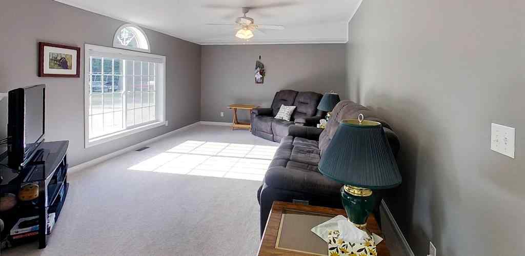 MLS® A2243248 - 710 54 Street S in Edson Edson, Commercial