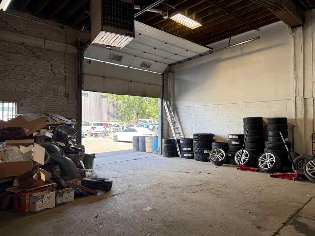 MLS® A2243264 - 2213 2 Avenue N in Anderson Industrial Park Lethbridge, Commercial