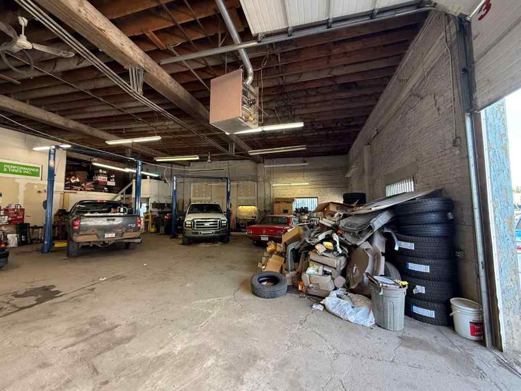 MLS® A2243264 - 2213 2 Avenue N in Anderson Industrial Park Lethbridge, Commercial