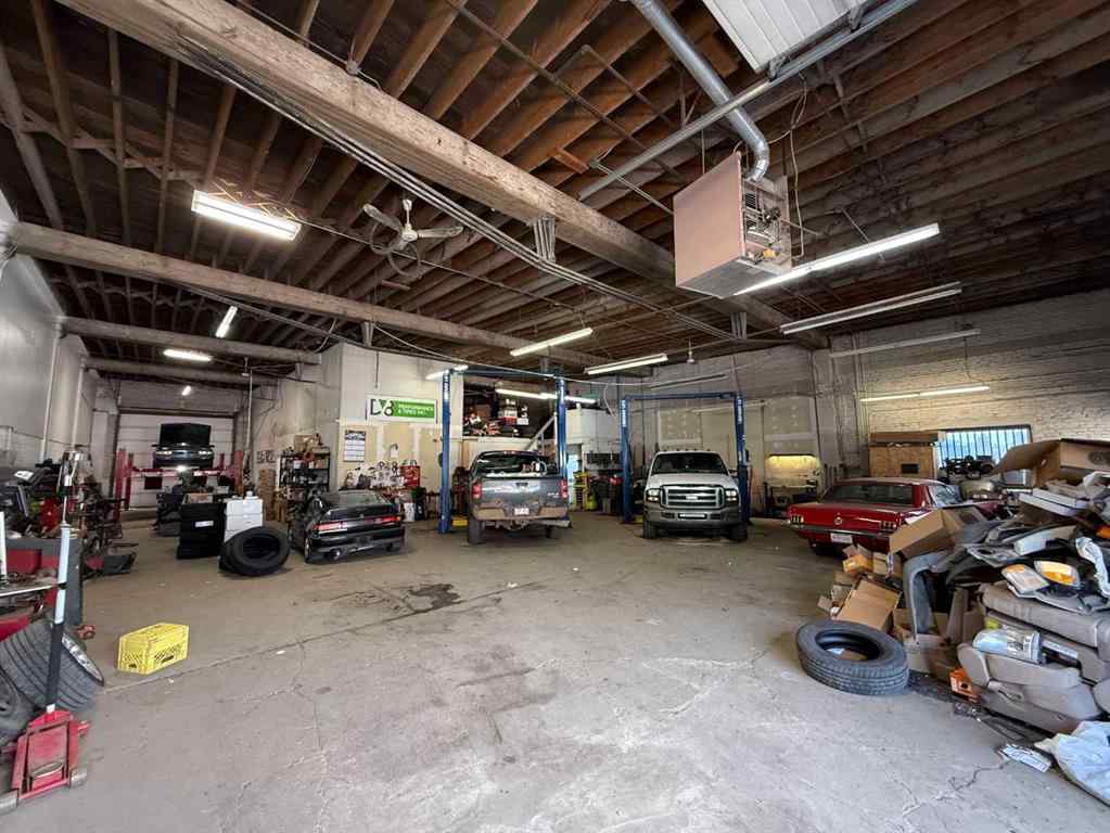 MLS® A2243264 - 2213 2 Avenue N in Anderson Industrial Park Lethbridge, Commercial