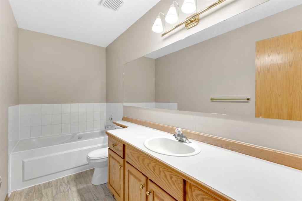 MLS® A2243268 - 76 kirby Street  in Kentwood East Red Deer, Residential