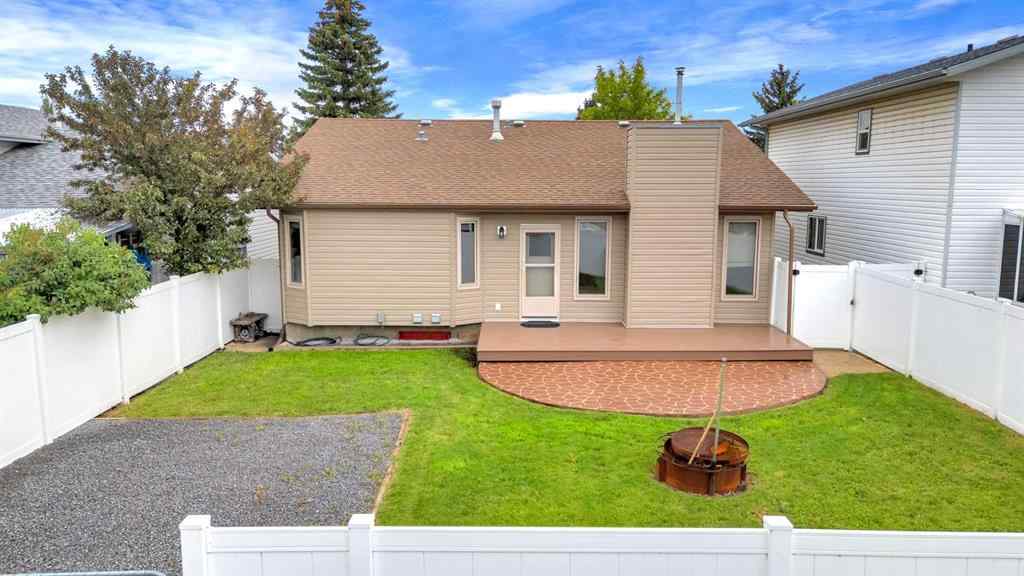 MLS® A2243268 - 76 kirby Street  in Kentwood East Red Deer, Residential