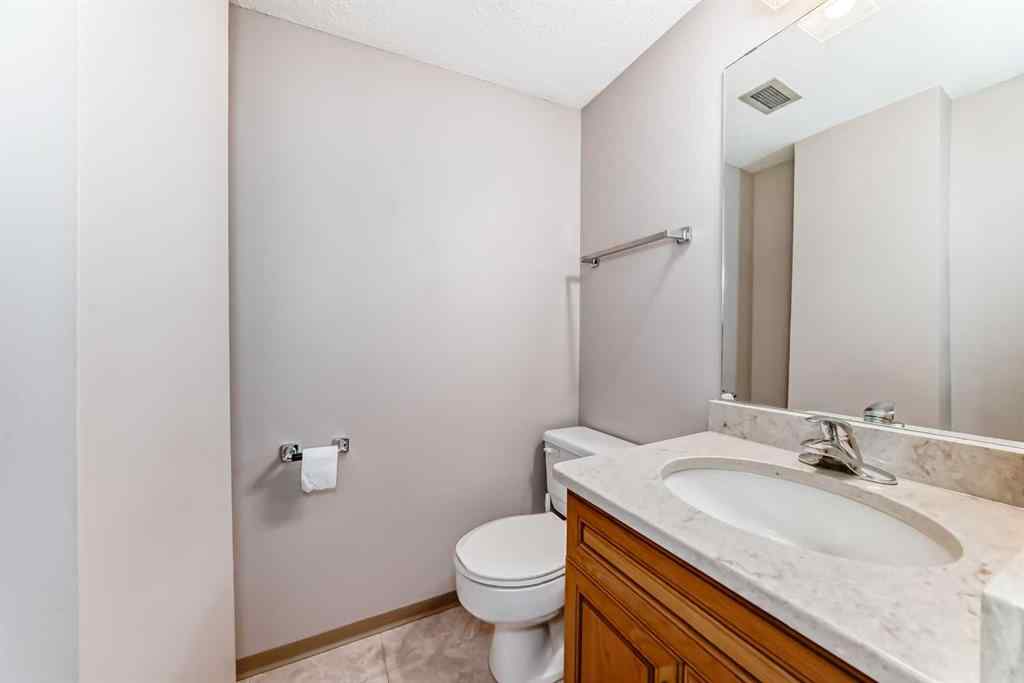 MLS® A2243273 - Unit #301 521 57 Avenue SW in Windsor Park Calgary, Residential